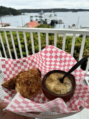 Clam Chowder w/ Smoked Bacon & Sweet Corn