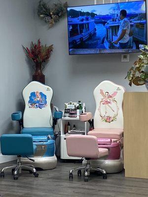 Pedi Chairs for the Kiddos!