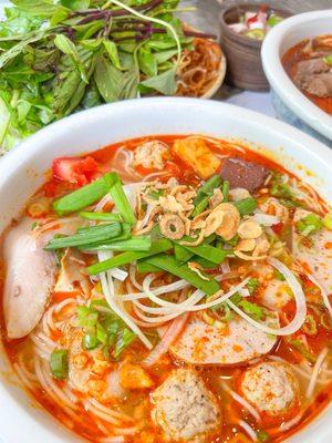 Bun Rieu (IG @boba._.addict)