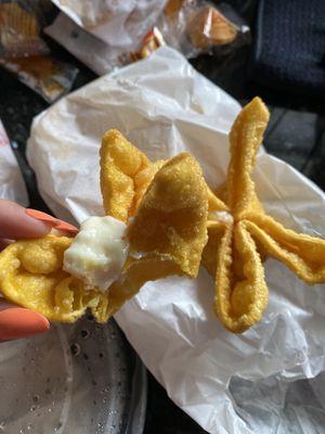 6 Fried Crab Rangoon