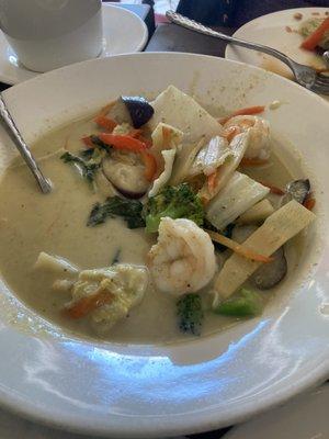 Green curry with shrimp