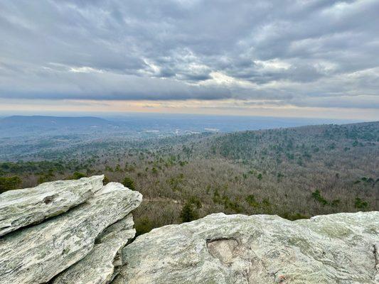 Hanging Rock Overlook