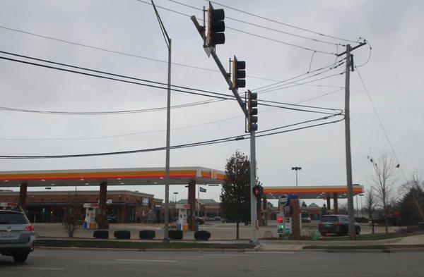 11-18-22.  This recently became a Shell, and an ex Amoco location!