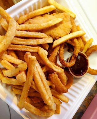 Appetizer Sampler (Mozzarella sticks, Chicken tender, Onion Rings & Fries)