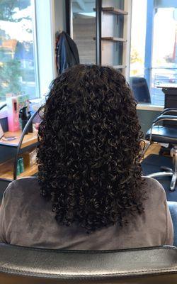 Curly cut complete w/ wash and style