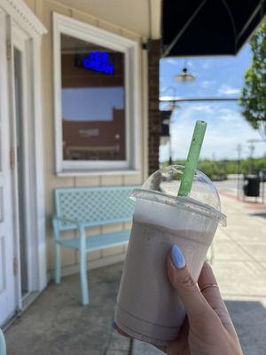 Sweet cream milkshake with Oreo pieces