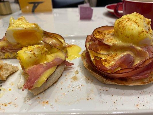 Eggs Benedict