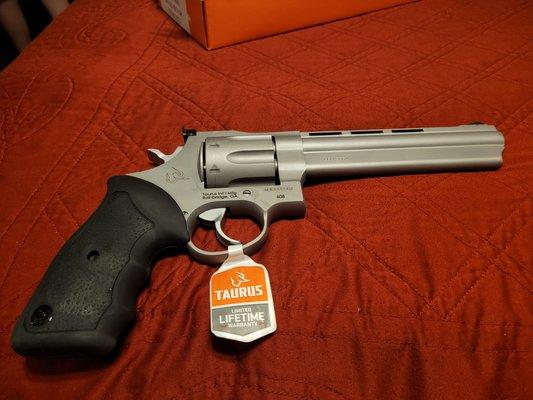 Taurus 608 6.5" .357 Mag