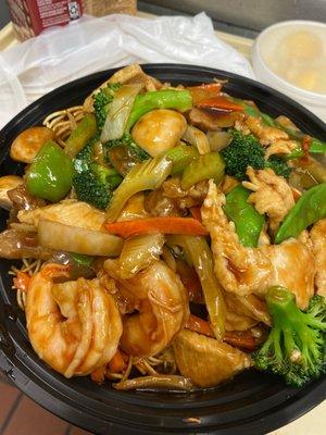 Crispy yellow noodles with shrimp and chicken  Sweet & Sour shrimp