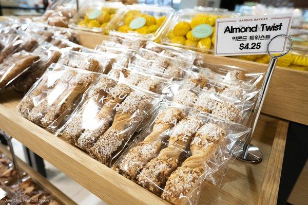 Basquia Bakery (inside the market)