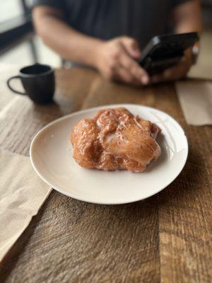 Shaka Doughnuts Apple Fritter