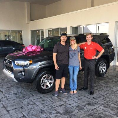 Surprising my wife with a new 4Runner Trail with the help of Ian Peebles !!! He even put on the bow and put in All Weather Floor Mats !