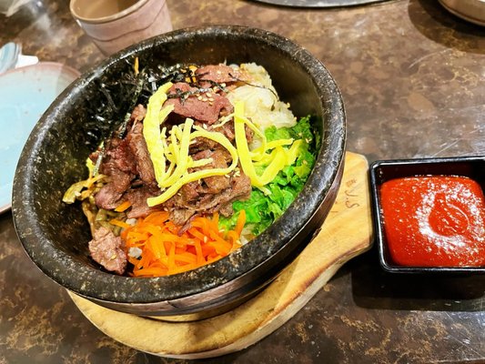 Hot stone Dolsot Bibimbap Lunch