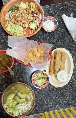 Chicken burrito bowl.. pozole VERDE