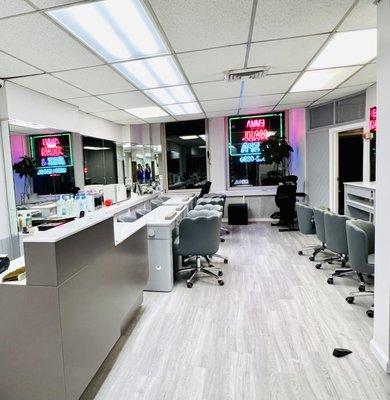 New manicure stations