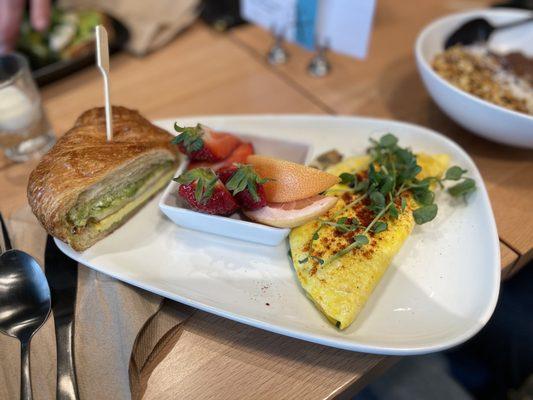 Omelette and breakfast sandwich