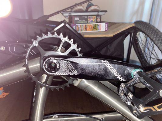 They took my bb out, I put a new one in, and slid this guy in there. Truvativ descendant crankset on a Scott voltage yz 0.1.