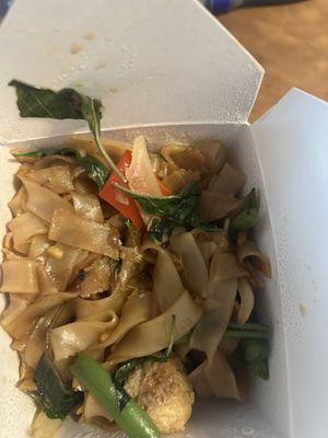 Drunken Noodles with Meatballs