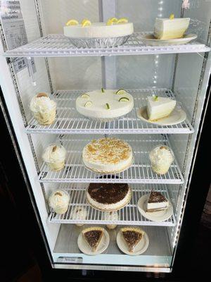 Dessert case