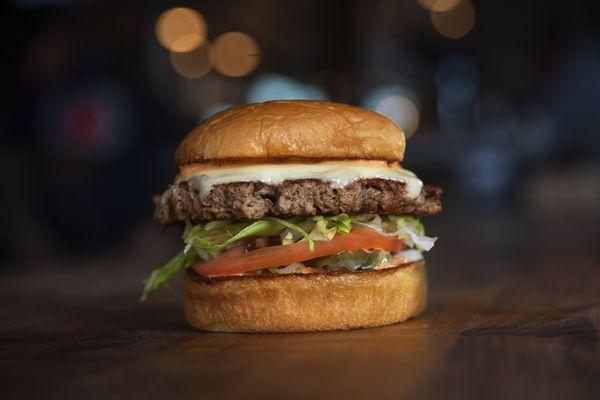 IMPOSSIBLE BURGER - pickles,lettuce,tomato,onion,white american cheese,secret sauce