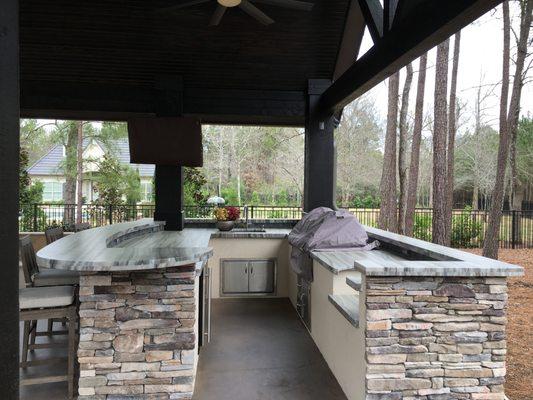 Outdoor Kitchen - Patio Cover with Quartzite  Countertops