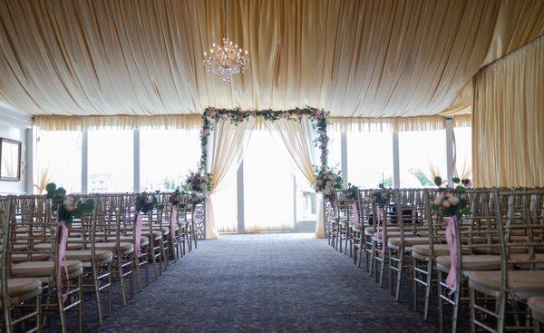 Indoor ceremony space decorations