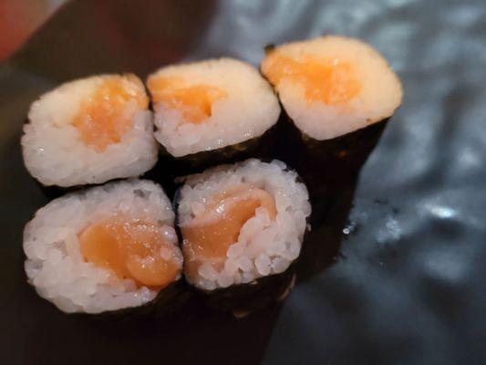 Salmon roll