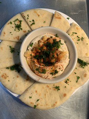 Hummus and Pita Appetizer