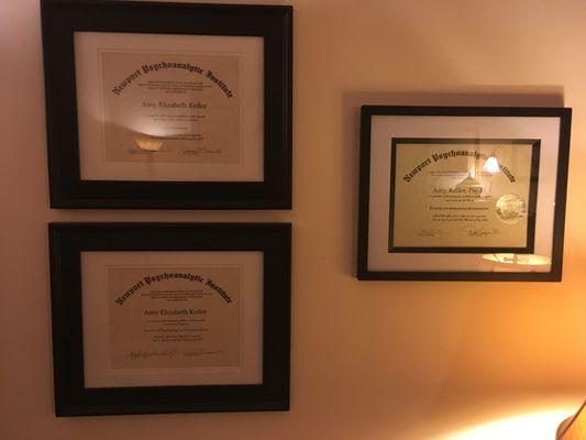 Amy Keller Diplomas. No MFT license posted.