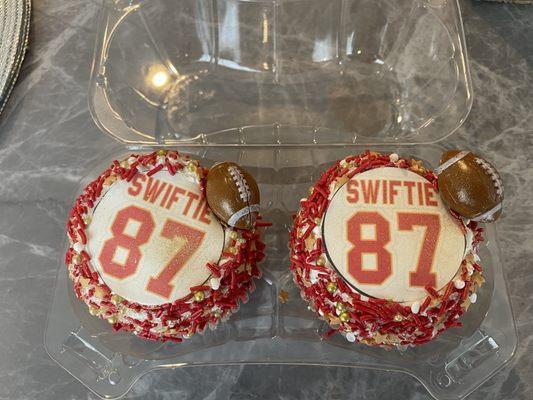 Swiftie Super Bowl jumbo vanilla cupcakes