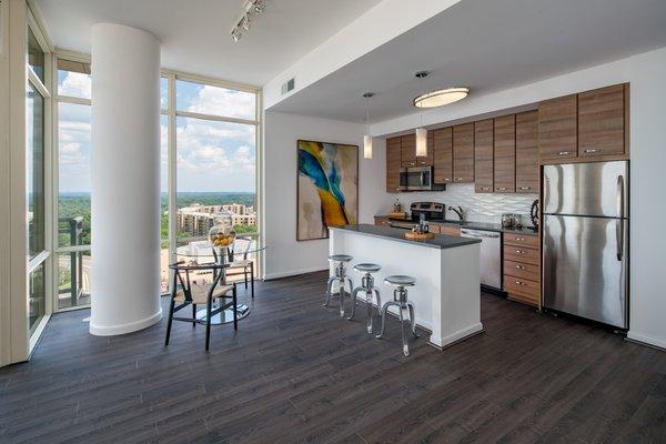 Sophisticated Living in Tysons Corner at 8421 Broad