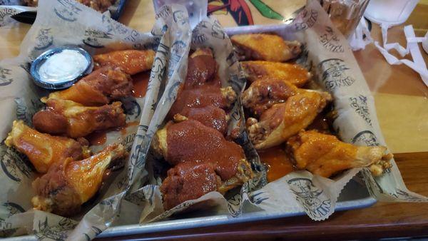 Love how you can get assorted flavors on .79 cent wing night.  Delicious