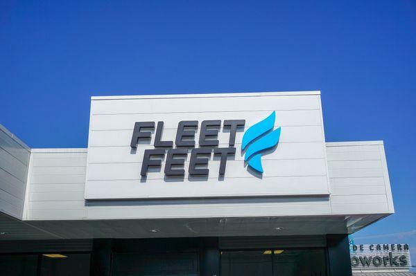 Exterior sign of Fleet Feet with new logo