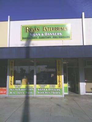 we are located at 7214 Vassar AVe. in the city of Canoga Park, Ca 91303