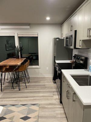 Kitchenette and dining area