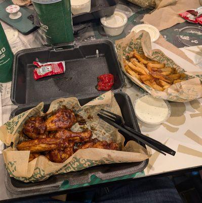 8 Hickory Smoked BBQ wings, fries, & ranch dip