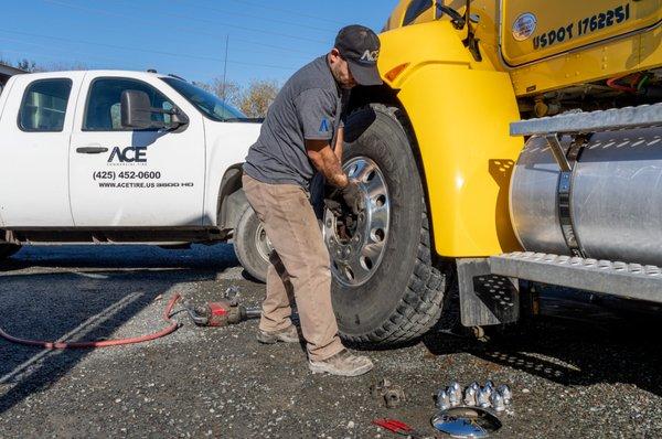 At ACE Commercial Tire, we're here to help with a wide array of services like new tires, rotations, retreads, and roadside assistance!