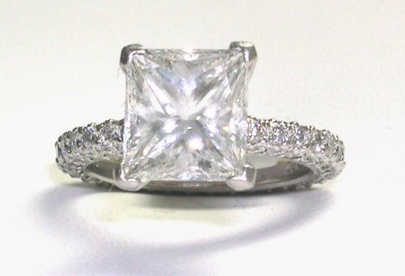 princess cut diamond G.I.A CERT