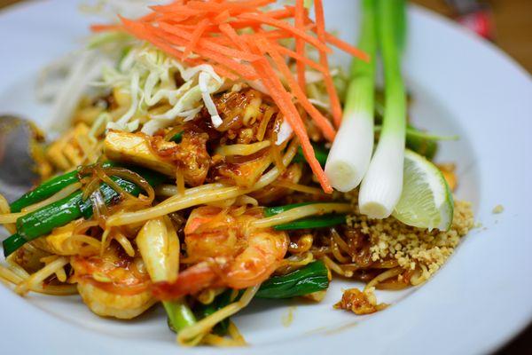 shrimp pad thai