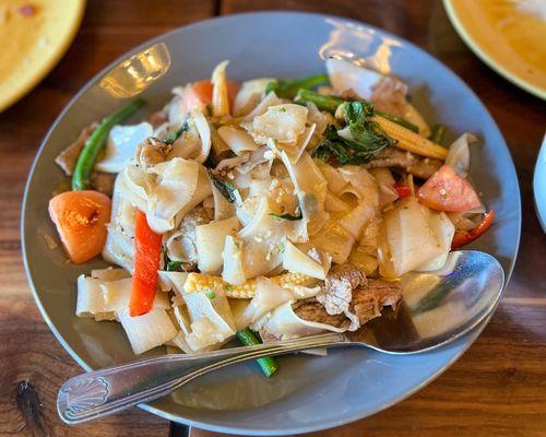 Pad kee mao