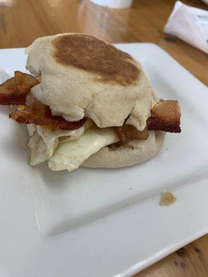 Breakfast sandwich