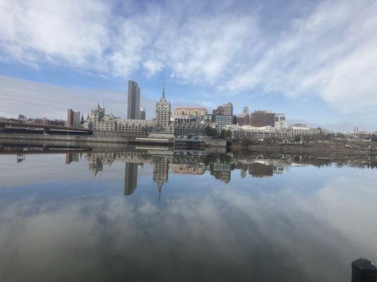 The park on the river Rensselaer side