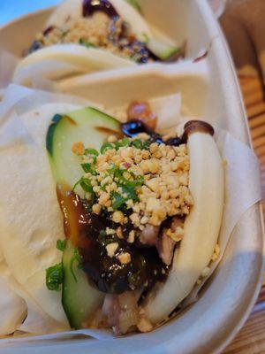 Duck bao bun