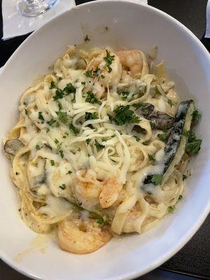 Shrimp pasta