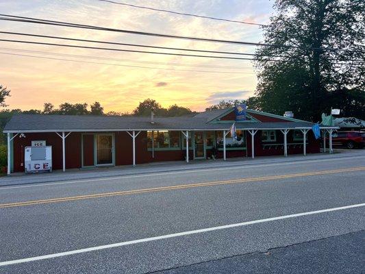 Woodstock Trading Post Roadside.