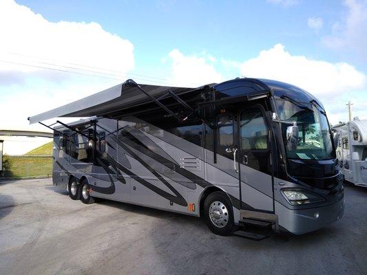 For Sale @ Planet RV & Travel Center. Call (954) 514 - 7860.