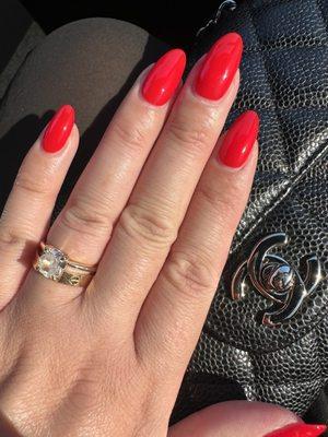 One layer of dip to strengthen nails and the color red Ferrari in gel.