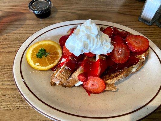 Strawberry cheesecake French toast so yummmy!