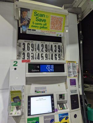 $0.30/gallon price difference between using cash and credit.. at BP?!