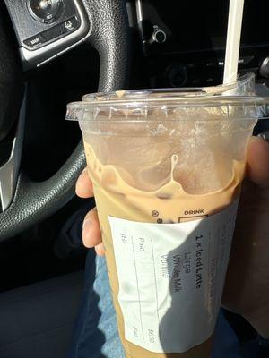 Large Iced Vanilla Latte